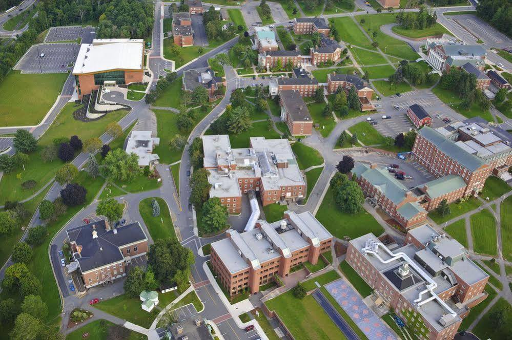 Unb Fredericton Accommodations 外观 照片